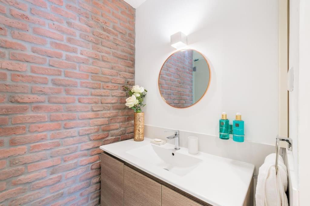 Apartamento Amazing Flat 5 Balconies In Chueca - Gran Via Madrid Exterior foto